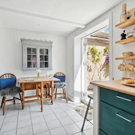 Holiday home In With Kitchen Svaneke